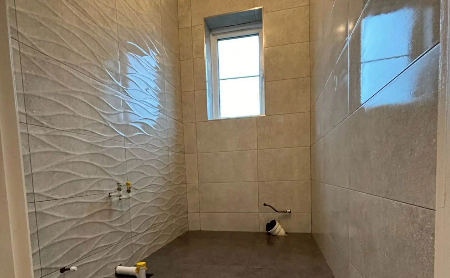 floor-to-walls-tiling